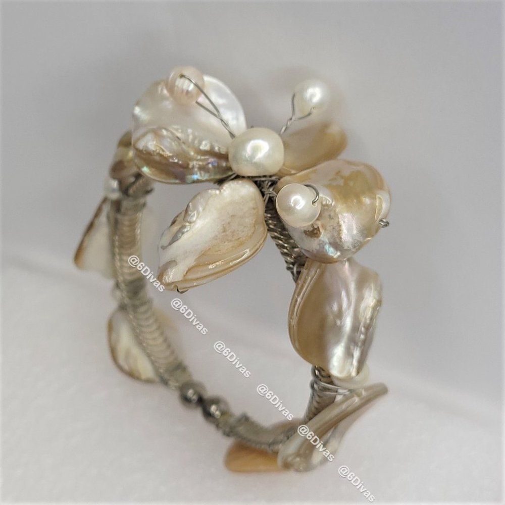 𝅺CREAM and Beige Sea Shell and Pearls Adjustable Cuff  Bracelet - Picture 3 of 10